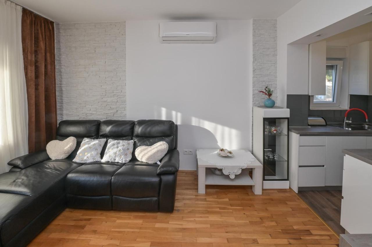 Apartment Center Ana نوفاليا المظهر الخارجي الصورة