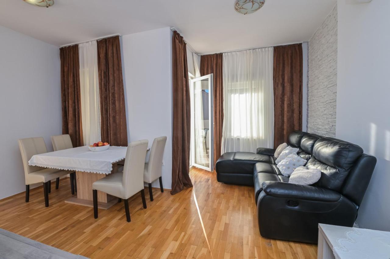 Apartment Center Ana نوفاليا المظهر الخارجي الصورة
