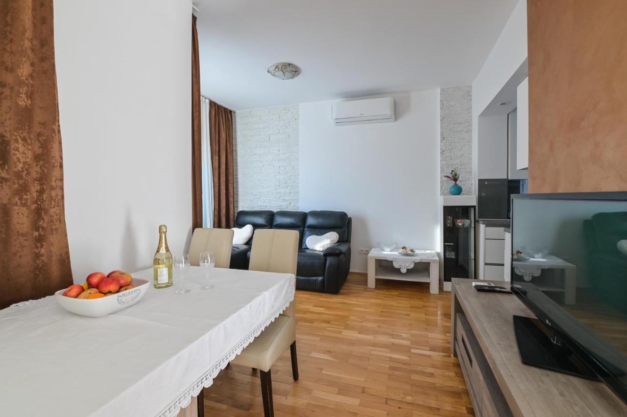 Apartment Center Ana نوفاليا المظهر الخارجي الصورة